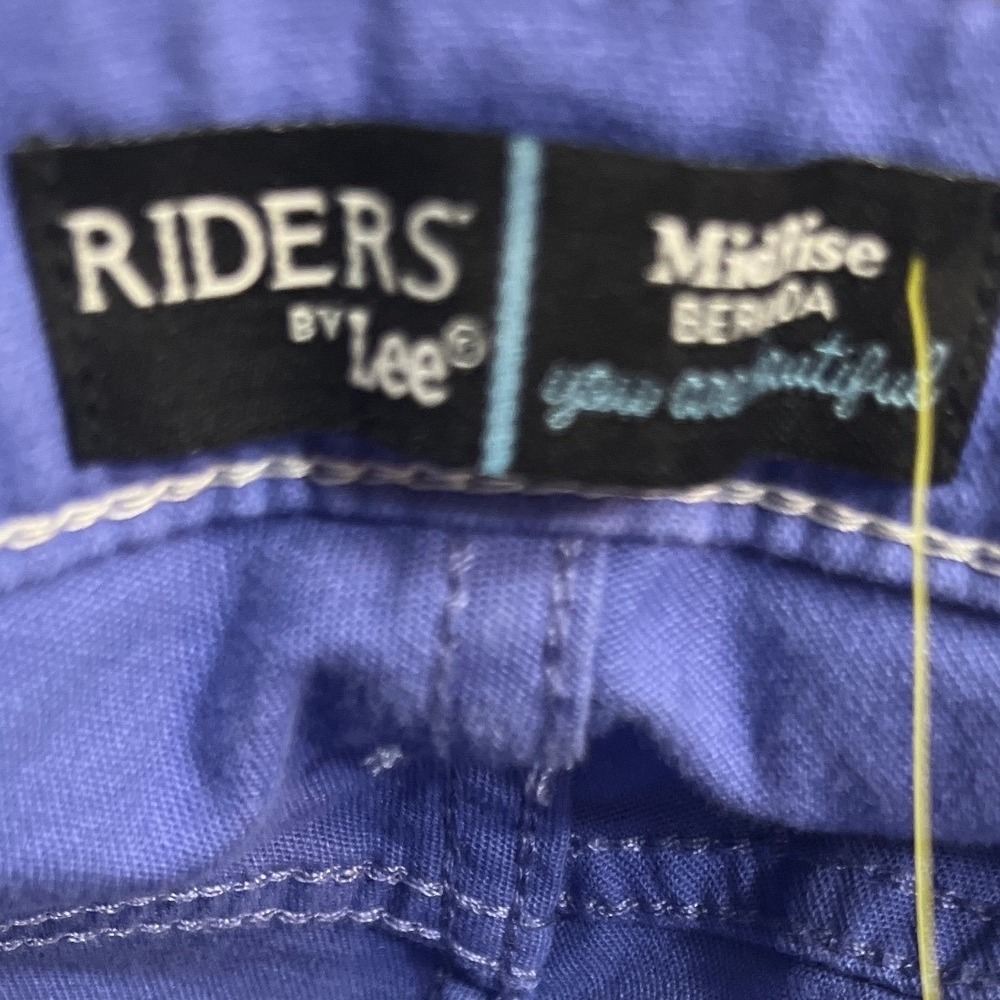 Riders by Lee Womens Mid Rise Bermuda Shorts Purple Size 10M Pristine - Picture 4 of 5